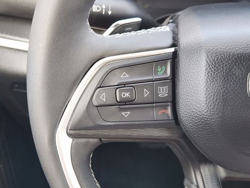 Used 2024 Jeep Grand Cherokee L Altitude image 37