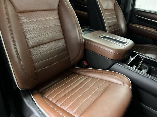 Certified 2024 GMC Yukon Denali Ultimate AWD/4WD image 29
