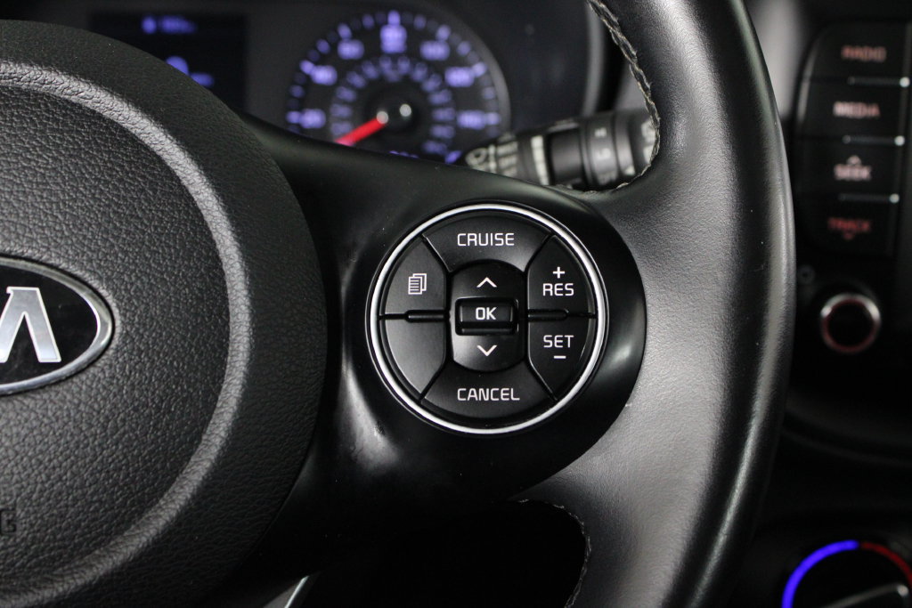Used 2020 Kia Soul GT-Line w/ GT 2.0L Power Sunroof Package FWD image 26