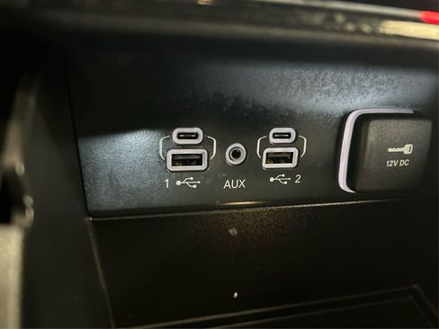 Used 2025 Jeep Grand Cherokee L Limited w/ Black Appearance Package AWD/4WD image 32