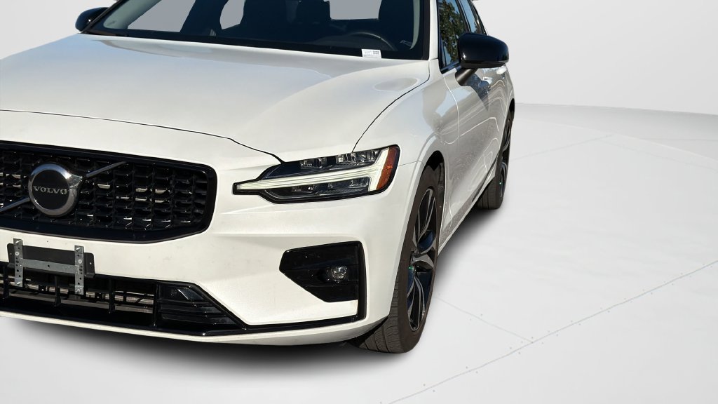 Used 2024 Volvo S60 B5 Core FWD image 33