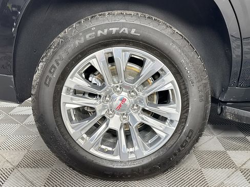 Used 2025 GMC Yukon Denali AWD/4WD image 31