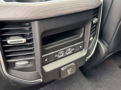 Used 2025 RAM 1500 Laramie w/ Sport Appearance Package AWD/4WD image 31