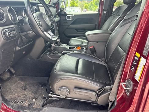 Used 2021 Jeep Gladiator Overland w/ Popular Equipment Package AWD/4WD image 13