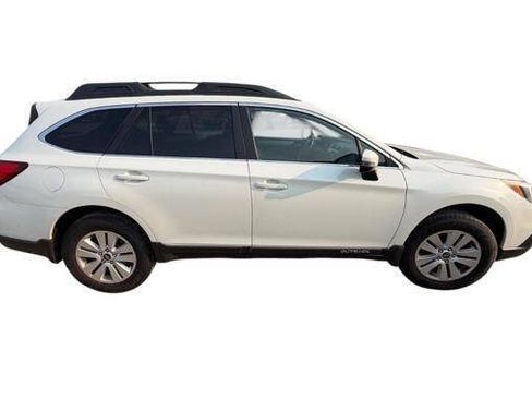 Used 2015 Subaru Outback 2.5i Premium AWD/4WD image 7