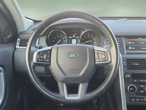 Used 2019 Land Rover Discovery Sport SE image 14