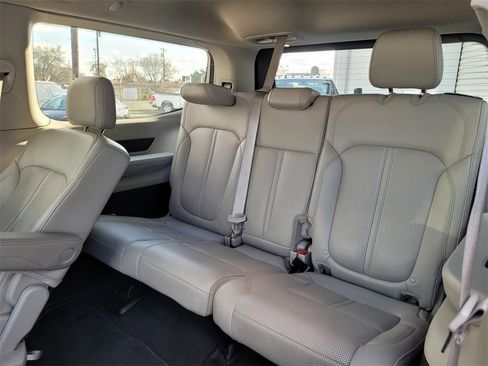 Used 2024 Jeep Wagoneer Series II image 13