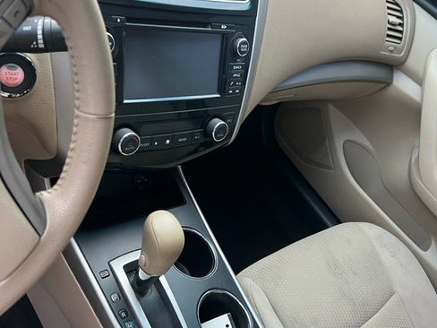 Used 2015 Nissan Altima 2.5 SV w/ Convenience Package image 8