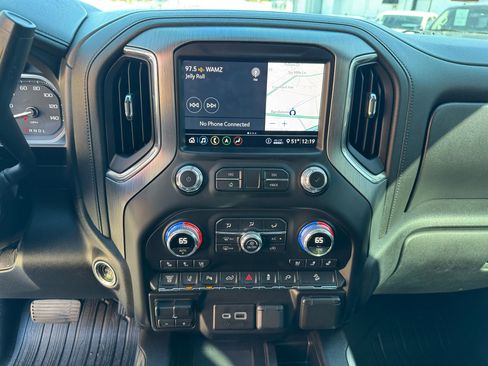 Used 2020 GMC Sierra 3500 Denali w/ Denali Ultimate Package image 31