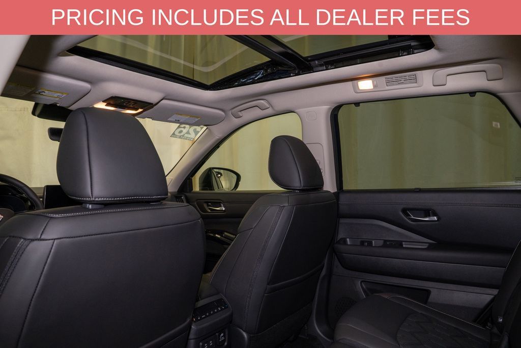 Used 2026 Nissan Pathfinder Platinum w/ Cargo Package AWD/4WD image 11