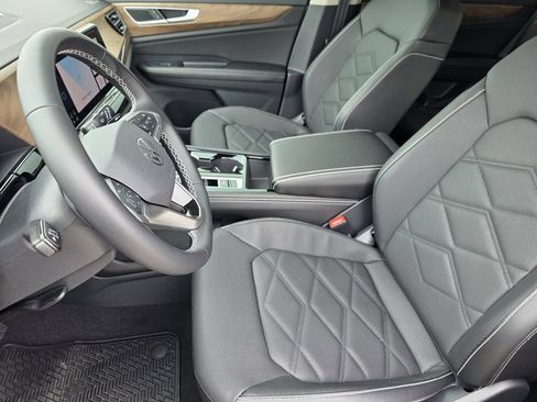 New 2026 Volkswagen Atlas SE FWD image 11