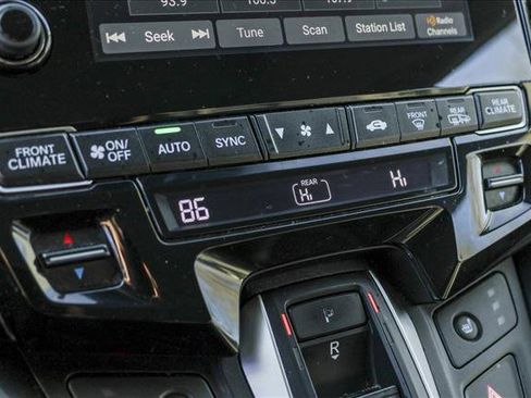 Used 2018 Honda Odyssey EX-L image 19