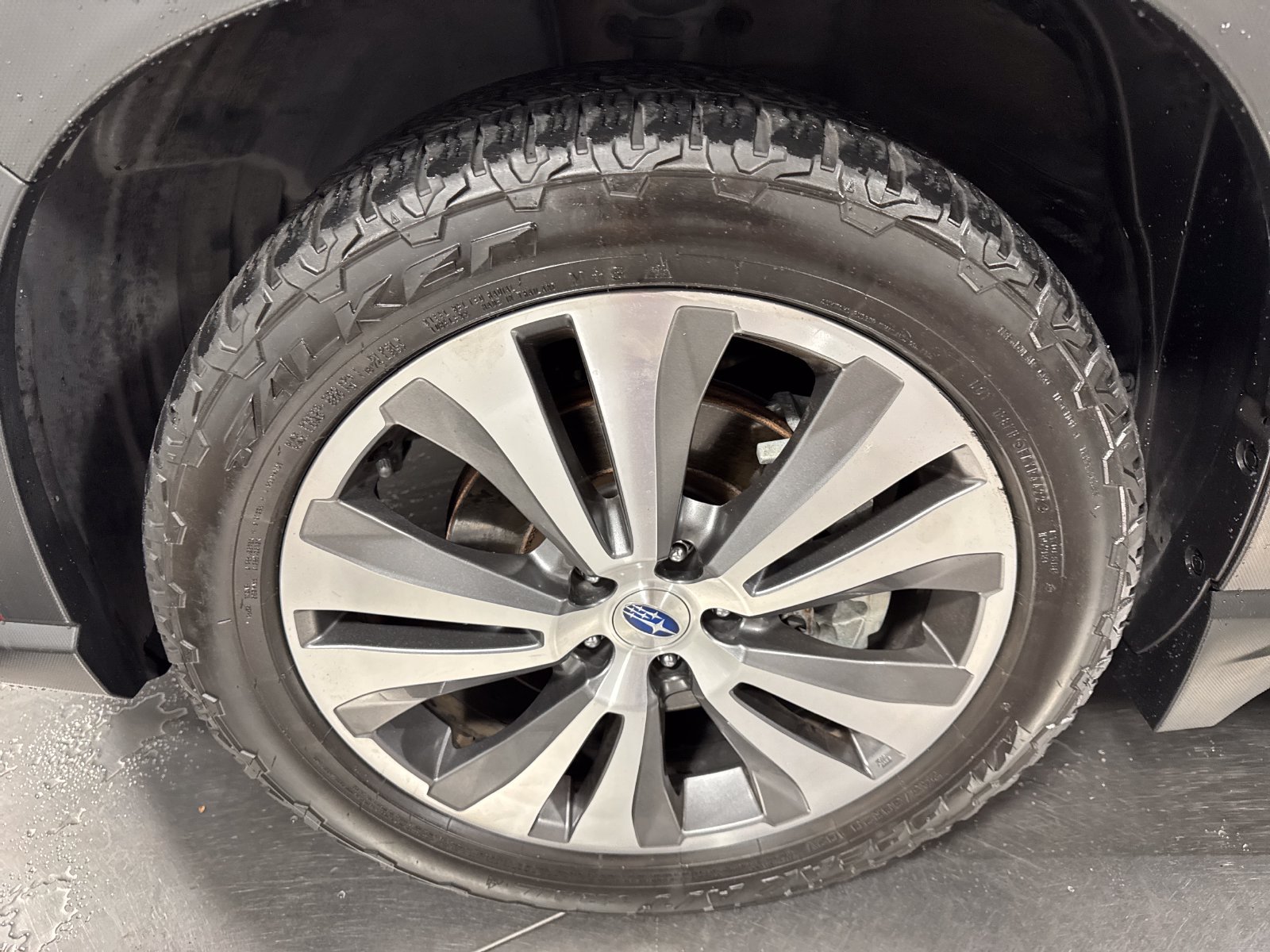 Used 2019 Subaru Ascent Touring AWD/4WD image 2