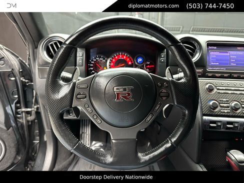 Used 2013 Nissan GT-R Black Edition image 22