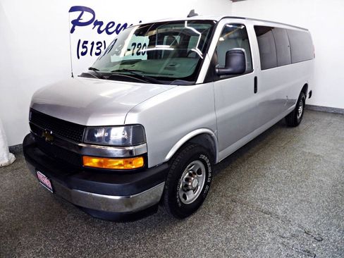 Used 2019 Chevrolet Express 3500 LT w/ LT Preferred Equipment Group RWD image 1
