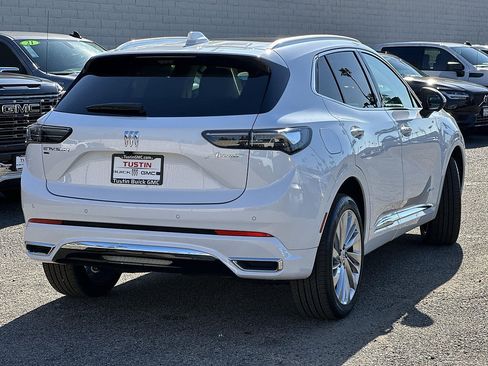Used 2026 Buick Envision Avenir AWD/4WD image 4