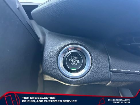 Used 2022 Buick Envision Essence w/ Technology Package II FWD image 25
