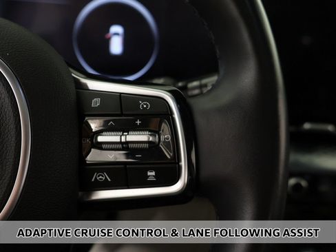 Used 2024 Kia Carnival SX Prestige FWD image 5