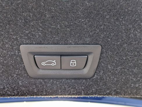 New 2026 BMW 330i Sedan w/ M Sport Package RWD image 34