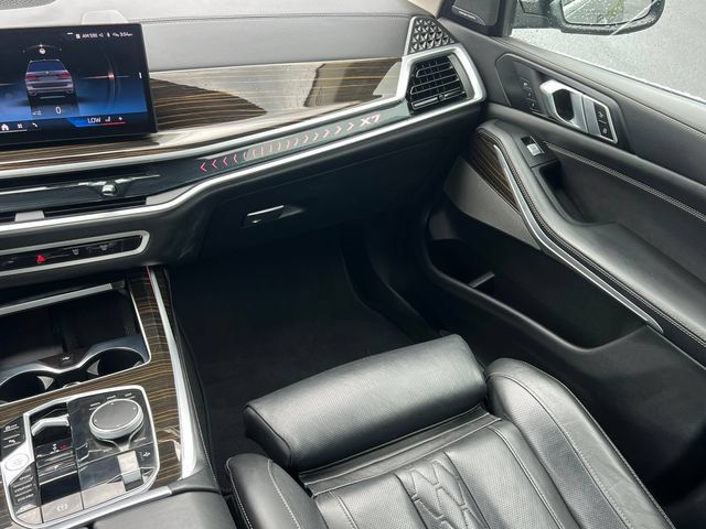 Used 2025 BMW X7 xDrive40i AWD/4WD image 33