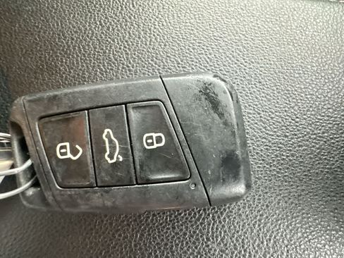 Used 2022 Volkswagen Jetta SE w/ Panoramic Sunroof Package FWD image 28