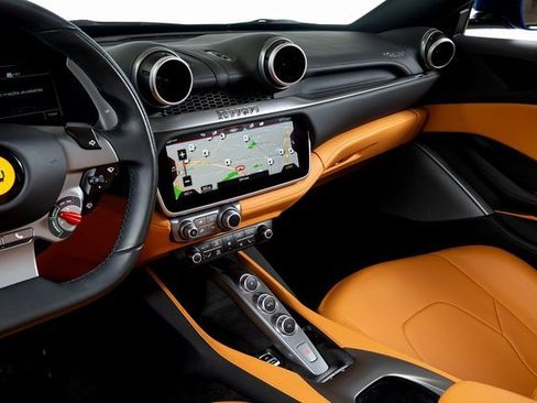 Used 2019 Ferrari Portofino image 28