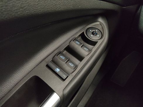 Used 2018 Ford Escape SEL w/ Ford Safe & Smart Package AWD/4WD image 27