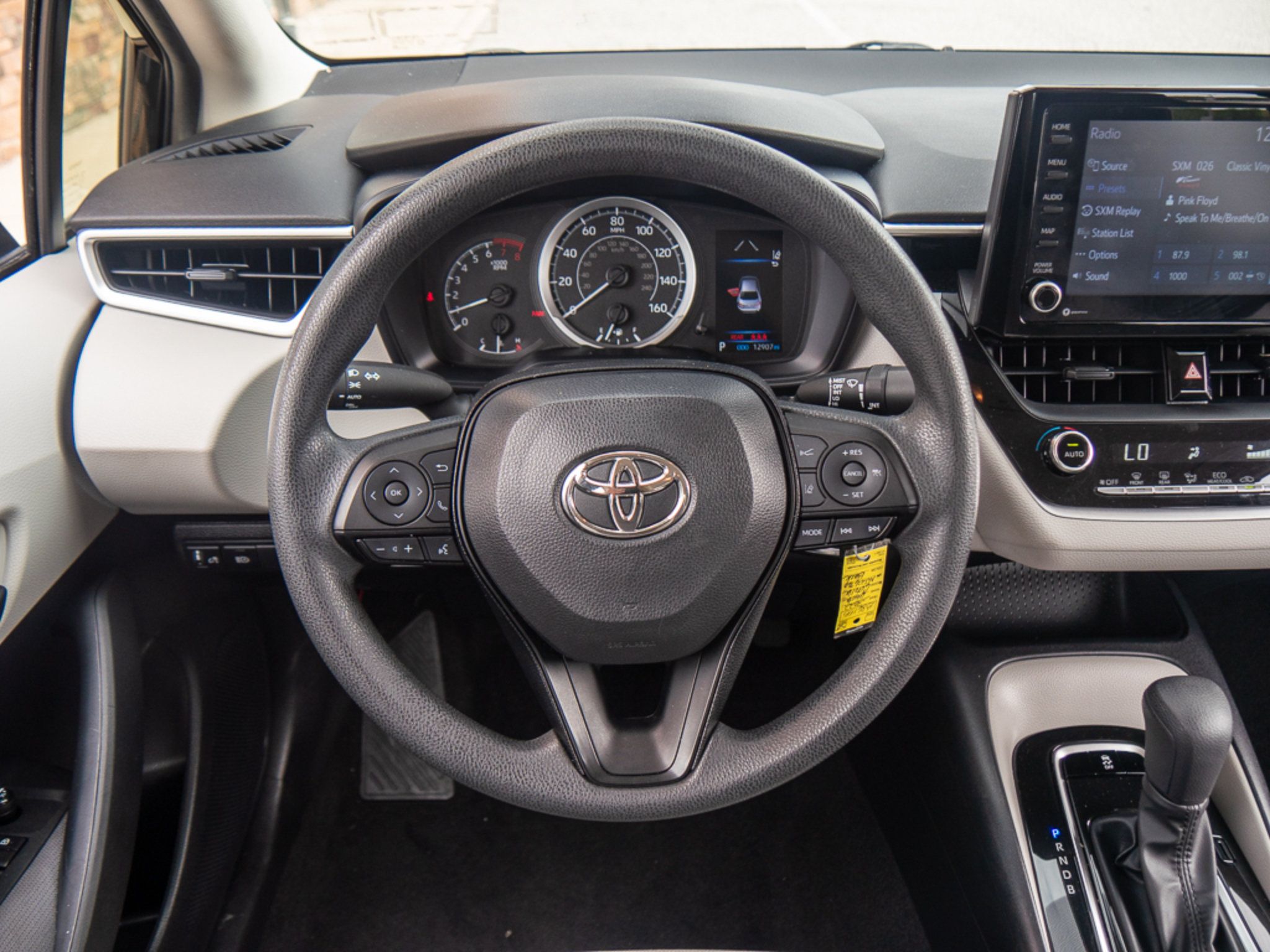 Used 2022 Toyota Corolla LE FWD image 21
