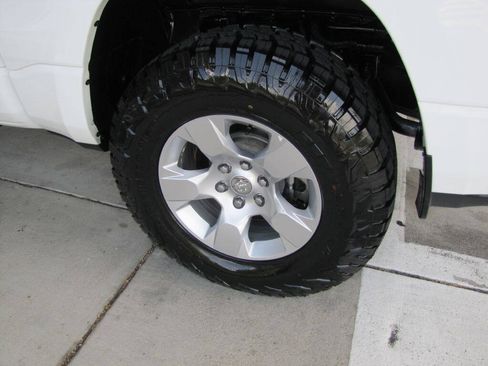 Used 2023 RAM 1500 Big Horn AWD/4WD image 31