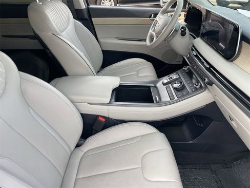 Certified 2024 Hyundai Palisade Limited image 11