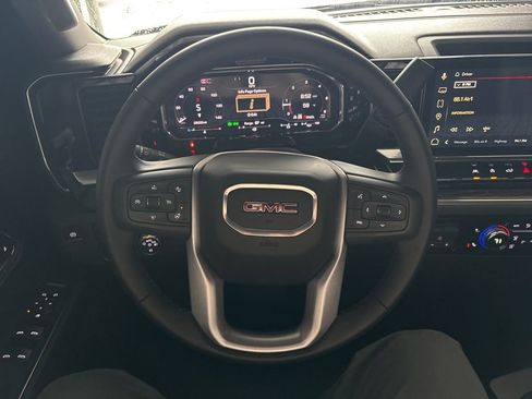 Used 2025 GMC Sierra 1500 Elevation image 16