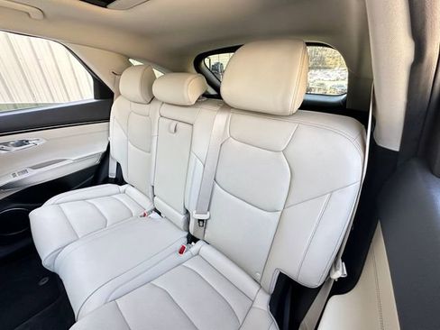 Used 2023 Genesis GV70 2.5T w/ Select Package image 32