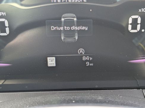 New 2025 Kia Telluride S image 34