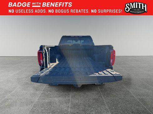 Used 2025 GMC Sierra 1500 Denali w/ Technology Package AWD/4WD image 7