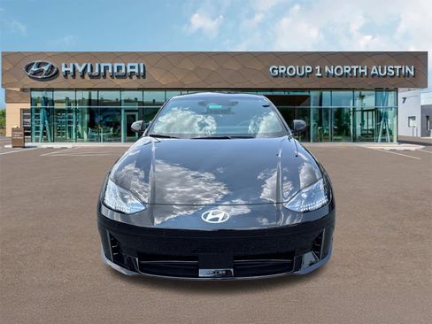 New 2025 Hyundai Ioniq 6 SE image 2