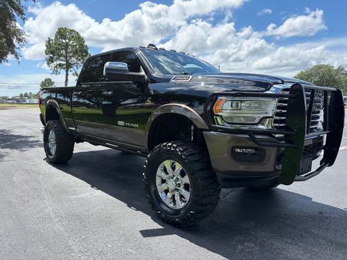 Used 2020 RAM 2500 Limited AWD/4WD image 9