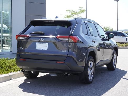 Used 2025 Toyota RAV4 XLE AWD/4WD image 2