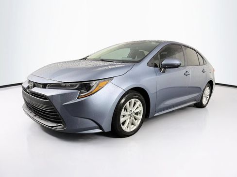 Used 2024 Toyota Corolla LE w/ LE Convenience Package FWD image 3