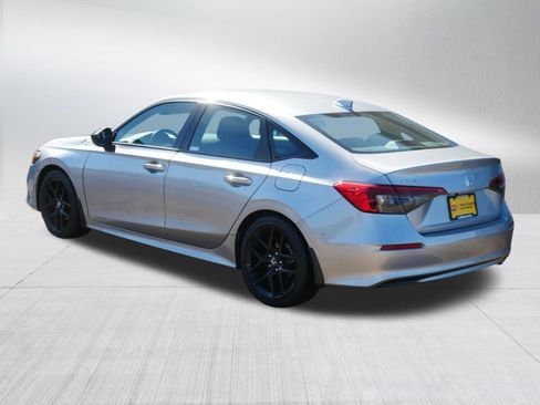 Used 2023 Honda Civic Sport image 5