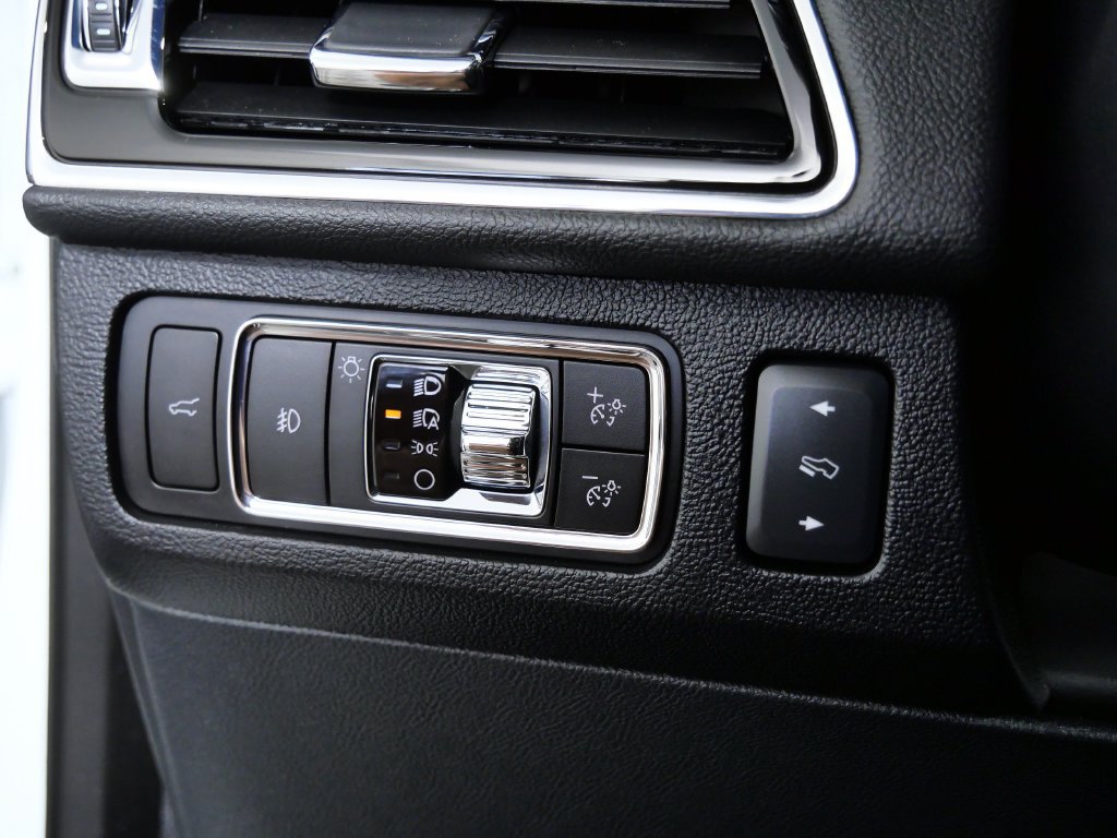 Certified 2023 Lincoln Navigator Reserve AWD/4WD image 25