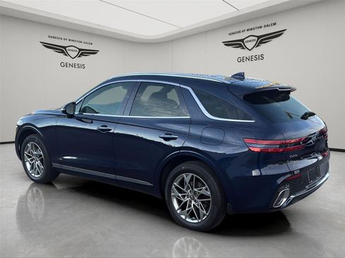 Used 2022 Genesis GV70 2.5T w/ Select Package image 3