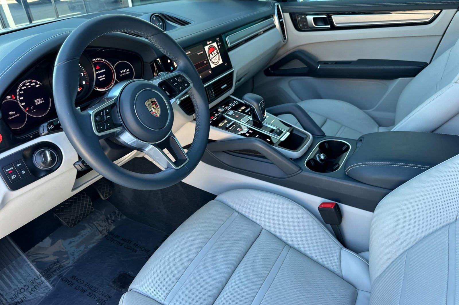 Certified 2023 Porsche Cayenne AWD/4WD image 4