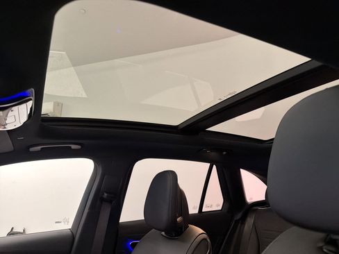 Used 2026 Mercedes-Benz GLC 300 image 14