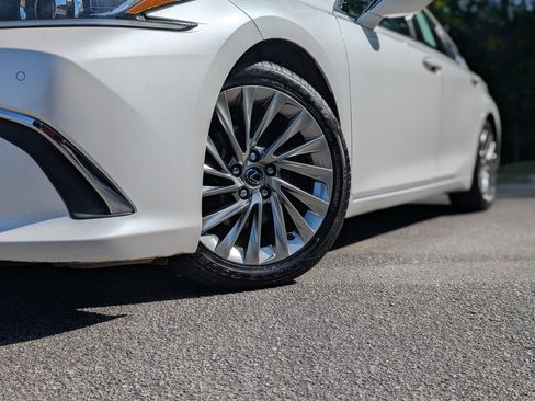 Used 2019 Lexus ES 350 w/ Accessory Package 2 image 38