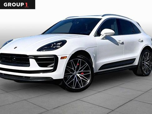 Used 2023 Porsche Macan S AWD/4WD image 1