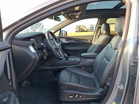 Used 2025 Cadillac XT5 Premium Luxury image 13