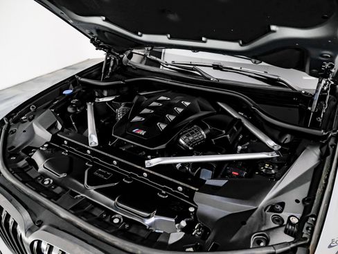 Used 2023 BMW X7 M60i w/ Executive Package image 93