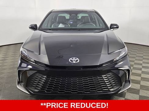 Used 2026 Toyota Camry SE image 2