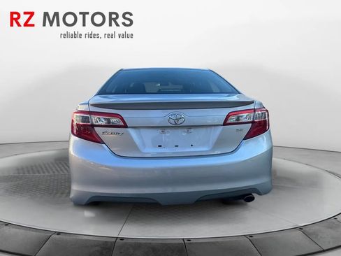 Used 2014 Toyota Camry SE image 4