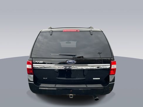 Used 2017 Ford Expedition EL XLT w/ Equipment Group 202A image 4